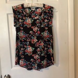 Pleuone Flowered top